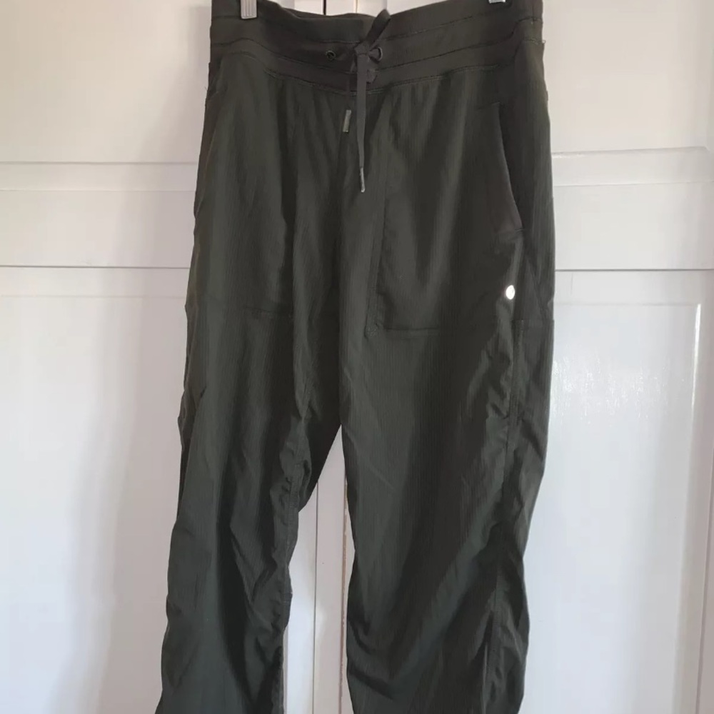 Lululemon Dance Studio Pants- Size 8